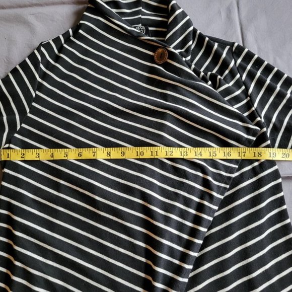 Striped wrap sweater by Bobeau - Picture 6 of 6